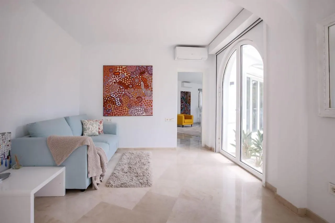 Villa El Pilar Εστεπόνα